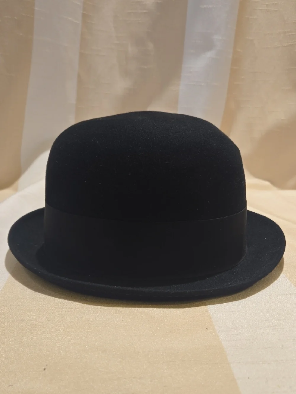Men's Black Felt Bowler Hat with Ribbon Band - Picture 2 of 13